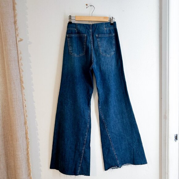 FREE PEOPLE We the Free Drapey A Line Flare Bell Bottom Pull On Jean in Blue 29 - Picture 8 of 12
